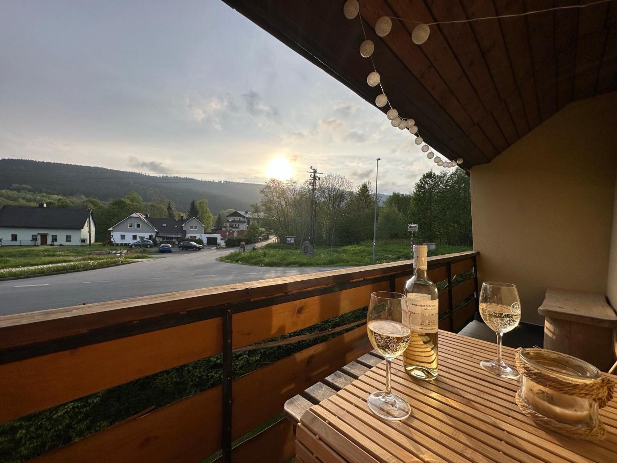Apartman S Vyhledem Na Jezerni Stenu Железна Руда Екстер'єр фото